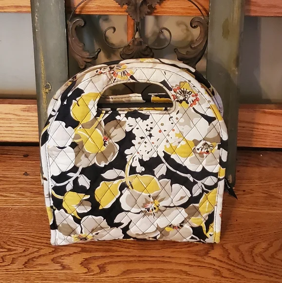 Vera Bradley Retired Dogwood Flowered Quilted Lunch Bag - Picture 3 of 12